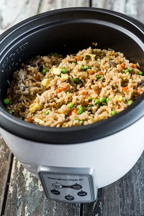 Rice Cooker Recipes Healthy, Rice Cooker Fried Rice, Zojirushi Rice Cooker, Aroma Rice Cooker, Rice Maker, Rice Cooker Recipes, Easy Rice Recipes, Chicken Fried Rice, Fried Rice Recipe