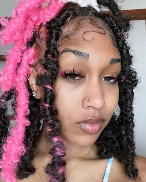 Sneaky Link, Pink And Black Hair, Short Box Braids Hairstyles, Butterfly Locs, Faux Locs Hairstyles, Cute Braided Hairstyles, Girls Natural Hairstyles, Cute Box Braids Hairstyles, Hair Braid Videos