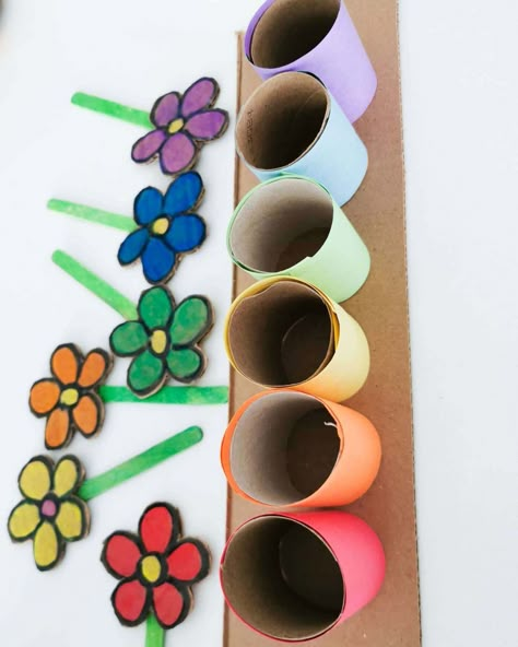 Flower Color Sorting - Learning from Playing Flowers Crafts For Toddlers, Toddler Flower Activities, Flower Games For Kids, Plant Toddler Activities, Plant And Garden Activities For Preschool, Flowers Toddler Activities, Plants And Flower Activities For Preschool, Gardening Crafts For Toddlers, Flower Themed Activities For Toddlers