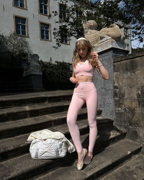 🩰🤍 On the way to my Pilates class, wearing the cutest & comfy set from @astoria_activewear because I can’t workout in boring gym clothes 🤭🎀 cute pilates set, pilates outfit, ballerina inspired outfit, bow details, pastel pink gym wear set, activewear set with bows, gymshark, nicky dor, ballerina inspired workout look, workout fit, gym outfit, cute activewear, how to style your gym outfit, how to dress better in activewear, elevate your workout clothes, fitness style Ballerina Inspired Outfit, Pilates Set, Astoria Activewear, Pilates Outfit, Pink Gym, Dress Better, Fitness Style, Comfy Sets, Outfit Cute