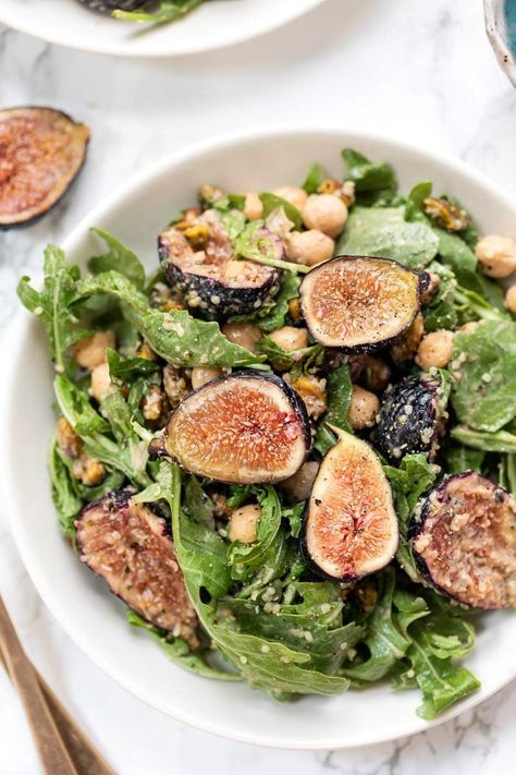 Vegan Goat Cheese, Fig Salad Recipes, Creamy Balsamic Vinaigrette, Creamy Balsamic Dressing, Arugula Recipes, Fig Salad, Gut Healing Recipes, Simply Quinoa, Healing Recipes