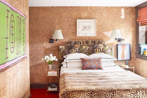 Cork Wall Ideas, Brooklyn Brownstone, Cork Wall, Make Your Bed, Wall Covering, Architectural Digest, Home Decorating, Guest Bedroom, Interior Design Bedroom