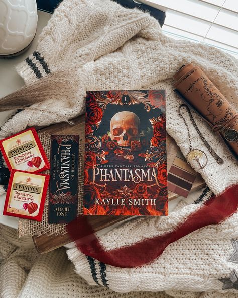 ✨There are only two rules to the game. Stay alive. And don’t fall in love. Welcome to Phantasma. ✨ 🌹 Phantasma by Kaylie Smith *Available now on Paperback, Audiobook and Kindle Unlimited. Also available in hardback through @bookofthemonth for their September pick! About the book: When Ophelia’s sister disappears, there is only one way to save her. Ophelia must enter Phantasma, a deadly contest inside a haunted mansion, and claim its prize—a single wish. Phantasma is a maze of twisting co... Phantasma Book Aesthetic, Phantasma Book, Phantasma Fanart, Wicked Game, Stay Alive, Journal Book, Book Corners, Admit One, Haunted Mansion