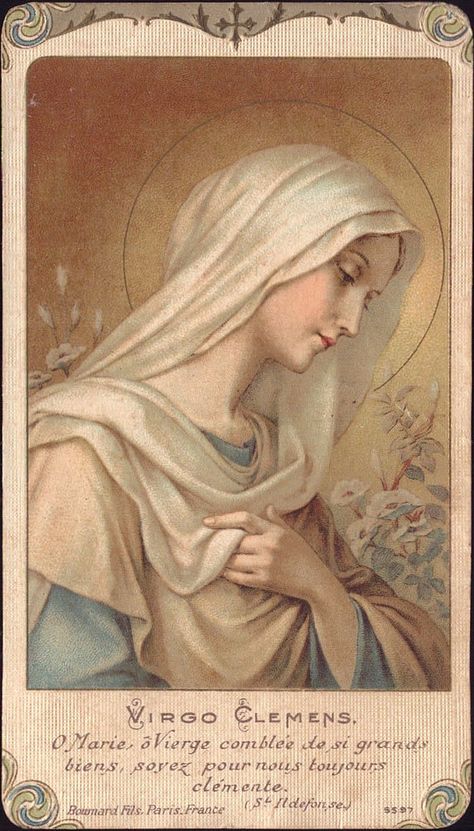 photo Virgin Mary Art, Vintage Holy Cards, Mother Mary Images, Catholic Pictures, Blessed Mary, Images Of Mary, Religious Pictures, Queen Of Heaven, Catholic Images