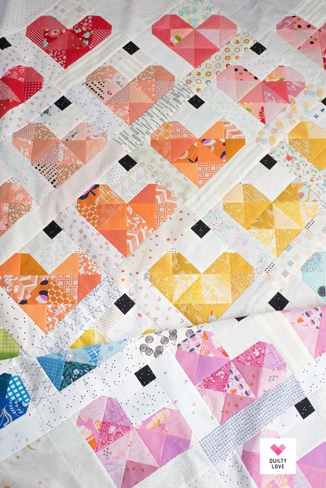 Use your scraps or fat quarters to make this fun and modern heart quilt pattern from Emily at quiltylove.com. Heart Gems is ideal for the advanced beginning quilter and the pattern includes instructions for five sizes from Baby to Bed. Easy Quilt Tutorials, Baby Quilt Patterns Easy, Quilty Love, Beginning Quilting, Heart Quilt Pattern, Modern Heart, Baby Quilt Patterns, Easy Quilt Patterns, Scrappy Quilt