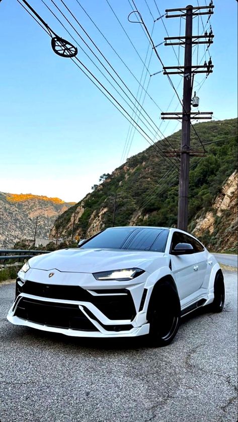 Lambo Urus, Car 2023, Cars For Kids, Cars Ideas, New Luxury Cars, Suv Models, Dream Cars Jeep, Lux Cars, Car Toys