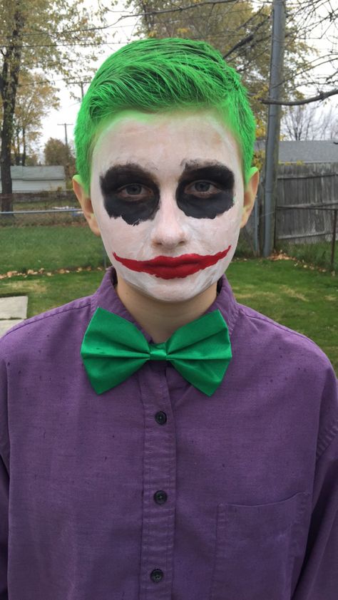 Halloween Boy Face Paint, Joker Face Paint Kids, Joker Face Paint Easy, Halloween Face Paint Boys, Halloween Makeup Boys Kids, Easy Joker Makeup Men, Halloween Makeup For Kids Boys, The Joker Face Paint, Joker Face Painting