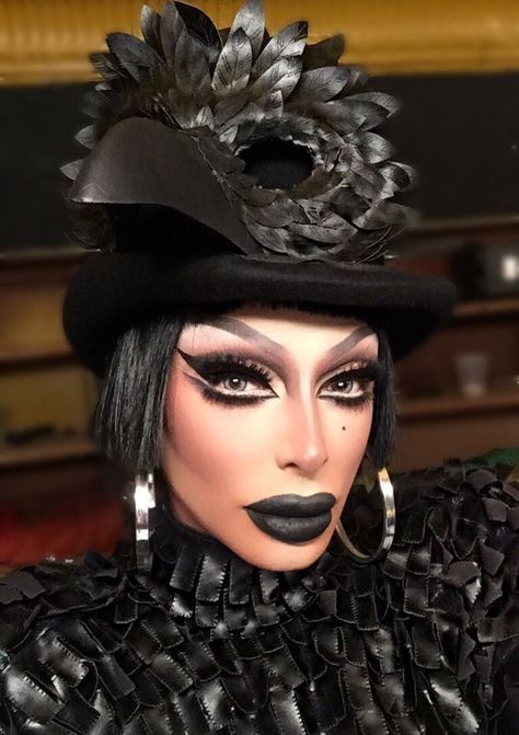 Raven, Fierce! RPDR Raven Rupaul, Raven Drag Queen, Raven Makeup, Raven Drag, Best Drag Queens, Drag Make-up, Flat Twist Updo, Rupaul Drag Queen, Rupaul Drag Race