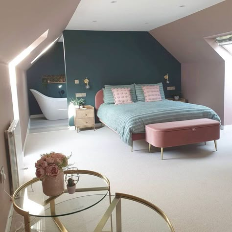 20 loft conversion ideas you need to see | Fifi McGee | Interiors + Renovation Blog Loft Bedroom Decor, Loft Room Ideas, Loft Conversion Bedroom, Dormer Loft Conversion, Attic Bedroom Designs, Loft Bathroom, Small Loft, Attic Bedrooms, Attic Remodel