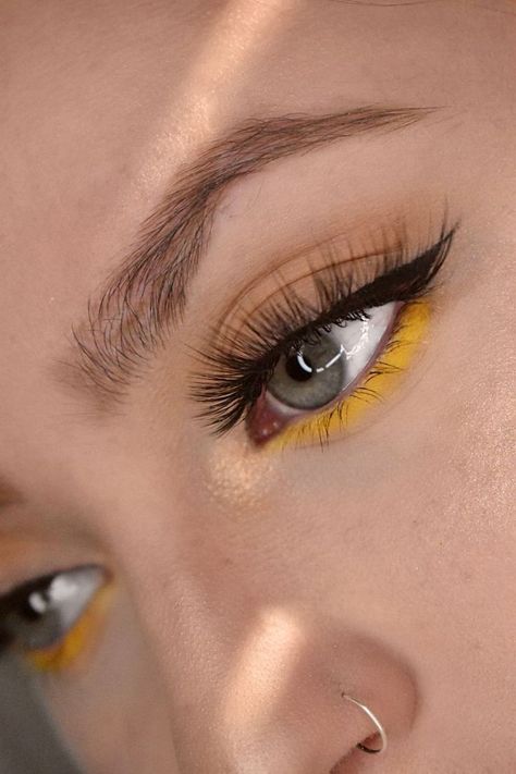 Yellow Eye Makeup, Yellow Makeup, Pop Of Yellow, Cute Eye Makeup, Eye Makeup Pictures, Pinterest Makeup, Simple Eye Makeup, Colorful Eye Makeup, Fancy Makeup