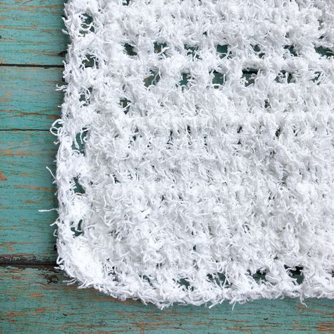 Scrub-ology Dishcloth Yarn Bee Crochet Patterns, Cotton Yarn Crochet Patterns, Cotton Yarn Patterns, Crochet Dish Cloth Free Pattern, Cotton Yarn Crochet, Bee Crochet, Crochet Scrubbies, Crochet With Cotton Yarn, Dishcloth Crochet Pattern