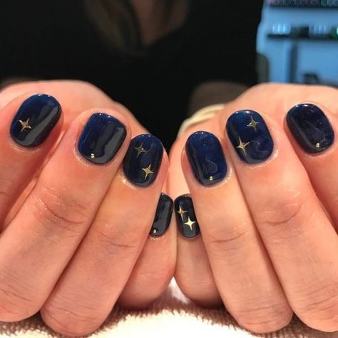 Nail Art Designs For Beginners, Easy Nail Art Designs, Dark Blue Nails, Ten Nails, Makeup Nails Designs, Art Designs Ideas, Hippie Nails, Star Nails, Minimalist Nails