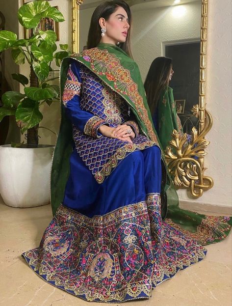 Angharka Style Frock, Angharka Style, Baraat Dress, Blouse Designs High Neck, Pakistani Formal Dresses, Desi Wedding Dresses, Bungalow Exterior, Partywear Dresses, Latest Fashion Dresses