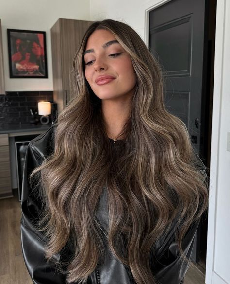 Brunette Hair Subtle Highlights, Darker Blonde, Ash Blonde Hair Balayage, Bday Hair, Ombre Hairstyles, Brown Hair Looks, Cute Hair Colors, Brown Hair Inspo, Long Healthy Hair