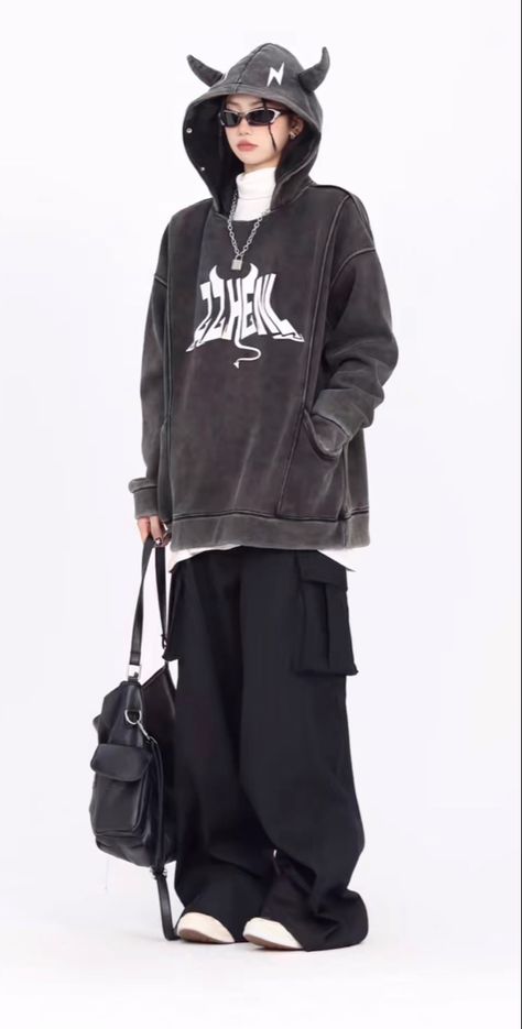 Japanese Clothing Style, Boyish Outfits, Baggy Clothes, Tomboy Style Outfits, Online Gambling, Tomboy Fashion, Edgy Outfits, Stage Outfits, Casual Style Outfits