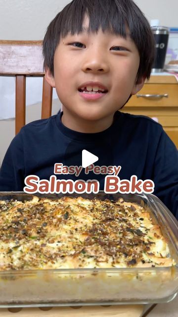 Easy Peasy Jordan on Instagram: "Easy Peasy Salmon Bake! We took our recipe from our cookbook and used salmon this time for our sushi bake 🙌  It turned out sooo good, the kids devoured it. Definitely give it a try and let us know if you do!   What you need: 3 cups rice 1 lb salmon 3-4 stalks green onion 8oz cream cheese (make sure it’s softened) 3/4-1 cup Japanese mayo  Furikake Seaweed   ENJOY!!  #salmonbake #sushibake #easymeals" Salmon And Dumplings, Baked Salmon Cups, Baked Fish And Rice Recipes, Bake Sushi Recipes, Can Salmon Recipes, Salmon Baked Sushi, Sushi Bake Recipe Easy, Salmon Sushi Bake Recipe, Sushi Muffins