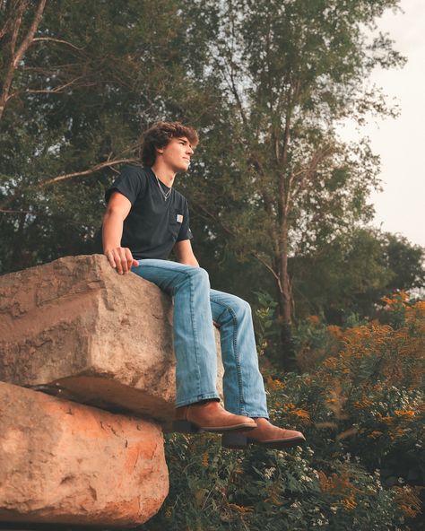 Strong roots, bold future… Kicking off senior year with this incredible session of Phillip – bringing his own style and laid-back vibe to the heart of the city. From the cowboy hat to the rugged backdrop, this shoot captures the perfect mix of classic and cool. There’s just something about senior portraits that tells the story of where you’ve been and where you’re headed. Stay tuned for more from this session—there’s still plenty of style and personality to share. Next up, we’ll showcas... Funny Senior Pictures, Senior Photos Boys, Senior Pictures Boys, The Cowboy, Senior Year, Cowboy Hat, Senior Photos, Senior Portraits, Senior Pictures