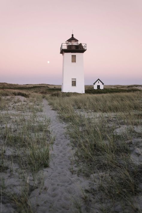 Long Point Lighthouse, Provincetown, Cape Cod, Massachusetts East Coast Photography, Beach House Cape Cod, Cape Cod Fall Aesthetic, Cape Cod Winter Aesthetic, Cape Cod Wallpaper Iphone, Cape Cod Pictures, Cape Cod Beach Aesthetic, Provincetown Aesthetic, Cape Cod House Aesthetic