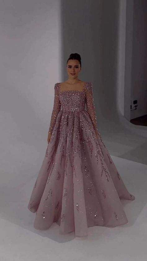 Engagement Gown, Reception Outfits, Reception Gowns, Engagement Gowns, Party Wear Gowns, Reception Outfit, Bride Dress Simple, Reception Gown, Simple Gowns