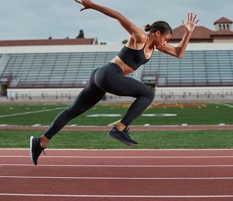 Running Community, Sydney Mclaughlin, Sports Photoshoot, Field Aesthetic, Running Pose, Heat Safety, Fitness Pictures, Over 50 Fitness, Athletics Track