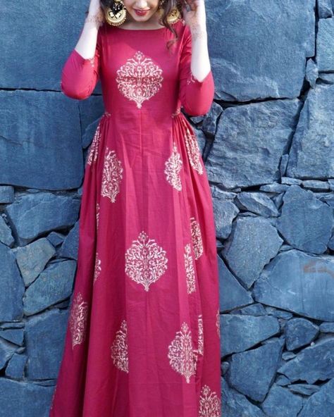 Long frock type kurti trendy fashion wear Summer collection Design Kurta, Chique Outfit, Sewing Dress, Long Kurti Designs, Salwar Kamiz, Indian Gowns Dresses, Kurti Designs Party Wear, Kurta Designs Women, Dress Indian Style