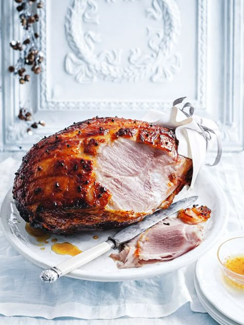 classic marmalade-glazed ham from donna hay Xmas Ham, Christmas Lunch Recipes, Christmas Lunch Ideas, Donna Hay Recipes, Ham Glaze Recipe, Xmas Recipes, Christmas Ham, Christmas Dinner Menu, Glazed Ham