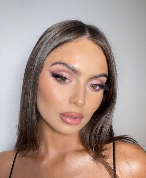 Eyeshadow Look For Pink Dress, Hairstyle For Pink Dress, Mauve Eye Makeup Wedding, Make Up Pink Dress Brown Eyes, Makeup To Go With A Pink Dress, Mauve Make Up Look, Makeup That Goes With Pink Dress, Formal Makeup For Pink Dress, Natural Prom Makeup For Pink Dress