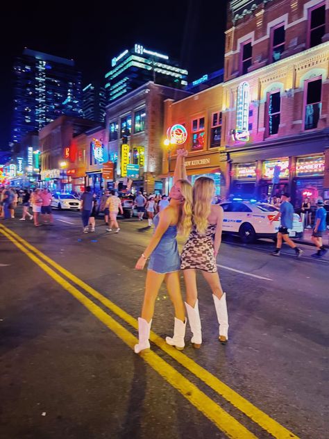 Broadway Nashville, Nashville Broadway, Country Girl Aesthetic, Tennessee Outfits, Friends In Low Places, 18th Bday, City Shoot, Tennessee Travel, Nashville Trip