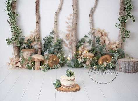 woodland cake smash photographer Surrey Forest Theme Cake Smash, Woodland One Year Old Photoshoot, Woodland Backdrop Ideas, Woodland Theme Cake Smash, Rustic Cake Smash Boy, Woodland Smash Cake, Rustic Cake Smash, Neutral Cake Smash, Woodland Cake Smash