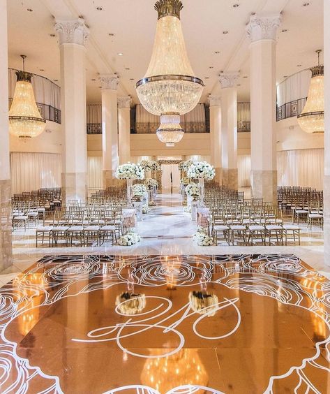 Gold Everything, Emerald Green Weddings, Wedding Hall, Ballroom Wedding, Asian Wedding, Floor Design, Green Wedding, Ballroom, Wedding Bride