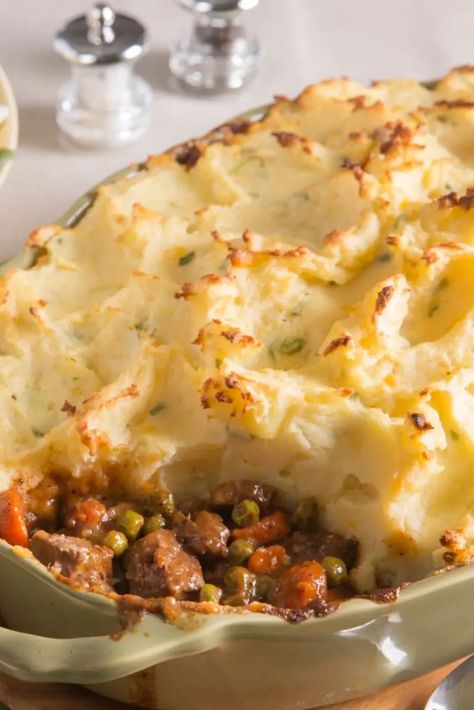 Irish Shepherds Pie Recipe, Sheppards Pie Recipe, Shepherds Pie Recipe Pioneer Woman, Best Shepherds Pie Recipe, Shepherd's Pie Recipe, Shepards Pie, Ground Beef And Potatoes, Shepherds Pie Recipe, Beef And Potatoes