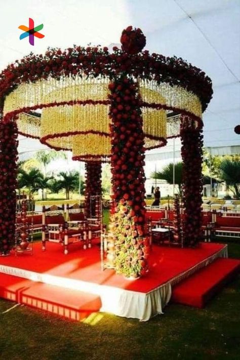 Wedding Hall Decorations, Wedding Stage Design, Mandap Decor, Desi Wedding Decor, Marriage Decoration, Beautiful Wedding Decorations, Wedding Backdrop Decorations, Wedding Mandap, Wedding Design Decoration