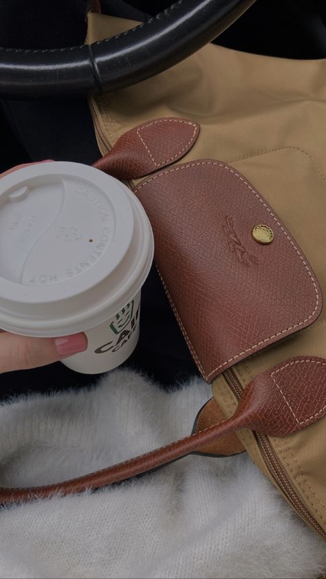 Longchamp Le Pliage beige bag, coffee, white fuzzy sweater, fall vibes Longchamp Le Pliage Beige, Longchamp Le Pliage Brown, Le Pliage Longchamp Outfit, Beige Longchamp, Le Pliage Outfit, Longchamp Bag Aesthetic, Longchamp Aesthetic, Longchamp Bag Outfit, Longchamp Le Pliage Outfit