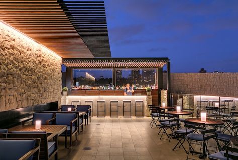 Roof Top Lounge Design, Rooftop Pub Design, Hotel Rooftop Lounge, Rooftop Lounge Design, Outdoor Bar Lounge, Hotel Pool Bar, Rooftop Lounge Bar, Roof Cafe, Rooftop Bar Design