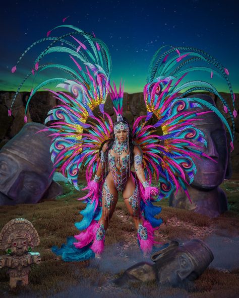 The sun has risen 😮 check these costumes from @genxsjamaica for Carnival in Jamaica 2025!! 🔥🔥🔥 The heat in ON 👀 ensure you secure your Glam Hub packages for Jamaica Carnival! Photos by: @jeffreycharlesproductions #carnivalmakeup #carnivalmakeuplook #trinidadcarnival #jamaicacarnival #carnivalmua #makeupinspo #carnivalmakeupinspo #caribbean #caribbeancarnival #carnivalmakeuplooks #miamicarnival #miamimua #tobagocarnival Carribean Carnival Outfits, Jouvert Carnival, Carnival Makeup Caribbean, Carnival Caribbean, Trinidad Carnival Costumes, Carnival Photos, Jamaica Carnival, Caribbean Carnival Costumes, Miami Carnival