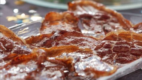 Candied Prosciutto Recipe | Giada De Laurentiis | Food Network Candied Prosciutto, Prosciutto Recipe, Prosciutto Recipes, Giada Recipes, Italian Street Food, Italian Wines, Italian Meats, Party Cooking, Italian Recipes Traditional