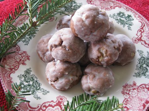 Italian Tutu Cookies, Clove Cookies, Tutu Cookies, Italian Christmas Cookie Recipes, Italian Candy, Cookies Italian, Ball Cookies, Mothers Cookies, Italian Wedding Cookies