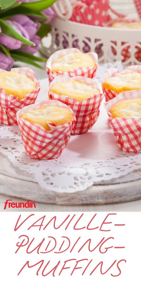 Das beste Rezept fürs Wochenende: Diese Muffins mit Vanillepudding werden Ihnen alle aus den Händen reißen Easy Vanilla Cake Recipe, Chocolate Cake Recipe Easy, Cake Recipes Easy Homemade, Easy Cheesecake Recipes, Vanilla Cake Recipe, Chocolate Cookie Recipes, Chip Cookie Recipe, Cake Mix Cookies, Easy Cookie Recipes