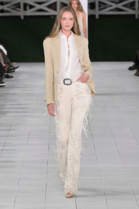 Ralph Lauren Spring 2025 Ready-to-Wear Collection Ralph Lauren Spring Summer, Ralph Lauren Fall, 2025 Fashion, Show Collection, Ralph Lauren Style, September 2024, Marchesa, Fashion Show Collection, Estilo Boho