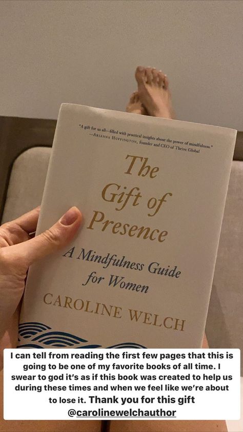 Books On Femininity, Sitting In Silence, Be More Present, In Your Twenties, Empowering Books, Healing Books, Best Self Help Books, 100 Books To Read, Self Development Books