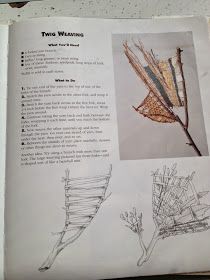 Weaving With Yarn, Twig Weaving, Natural Crafts, Art Weaving, Twig Art, Weaving Tutorial, Diy Weaving, Textile Fiber Art, Weaving Projects