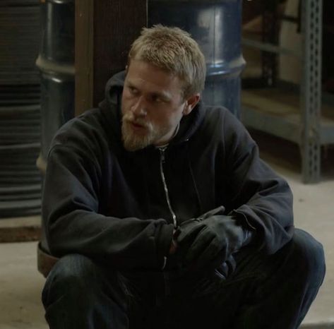 Bobby Munson, Hunnam Charlie, Charlie Hunnam Recent Pictures, The Gentlemen Charlie Hunnam, Charlie Hunnam Queer As Folk, Jackson Teller, Free Resume Template Word, The Gentlemen Movie Charlie Hunnam, Charlie Hunnam Abandon