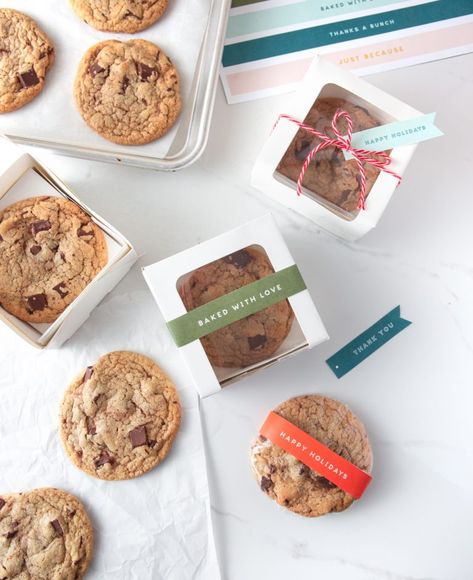 Cookies Packaging Ideas, Chocochip Cookies, Cookie Gift Packaging, Abc Cookies, Bakery Names, Christmas Cookies Packaging, Cookies Packaging, Copycat Panera, Cookies Box