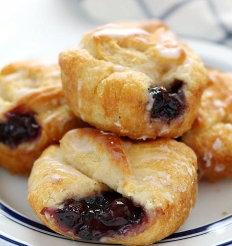 Desserts With Crescent Rolls, Make With Crescent Rolls, Frozen Blueberry Pie, Crescent Roll Apple Pie, Easy Crescent Roll Recipes, Blueberry Hand Pies, Savory Monkey Bread, Easy Crescent Rolls, Homemade Crescent Rolls