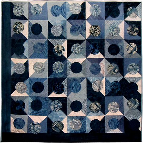 Indigo Quilts, Japanese Quilt Patterns, Blue Jean Quilts, Indigo Quilt, Asian Quilts, Circle Game, Japanese Patchwork, Japanese Quilts, Circle Quilts