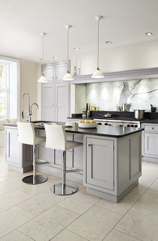 Island color Range Surround, Hidden Refrigerator, Domestic Science, Chic Things, Dining Extension, Light Grey Kitchens, Traditional Kitchens, Classic Kitchen Design, Bespoke Kitchen Design