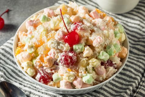 Grandma’s Ambrosia Salad Recipe: This Creamy Fruit Salad Recipe Is Old-fashioned Perfection | Fruit | 30Seconds Food Easy Ambrosia Fruit Salad, Healthy Ambrosia Fruit Salad, Healthy Ambrosia Salad, Classic Ambrosia Salad, Vintage Ambrosia Salad, Ambrosia Fruit Salad, Creamy Fruit Salads, Lemon Pie Recipe, Side Dish