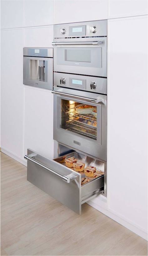 Thermador - PROFESSIONAL SERIES 29.7"" Double Electric Convection Wall Oven with Built-In Microwave - Stainless steel Kitchen Appliances Layout, Convection Wall Oven, Kitchen Design Diy, Warming Drawer, Built In Microwave, Luxury Kitchen Design, Updated Kitchen, Wall Oven, Luxury Kitchen