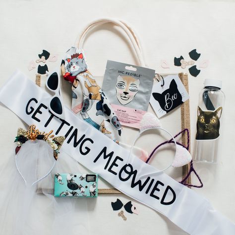 Cat themed gift bag for the bride Cat Bachelorette Party Ideas, Cat Bridal Shower Ideas, Meowied Bachelorette Party, Last Meow Before The Vow Bachelorette, Getting Meowied Bachelorette, Cat Themed Bridal Shower Ideas, Cat Bridal Shower Theme, Last Meow Before The Vow, Cat Themed Bachelorette Party