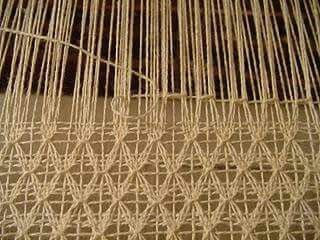 Lovely Lace Weave, Rigid Heddle Weaving, Weaving Tutorial, Heddle Loom, Tablet Weaving, Diy Weaving, Textiles Techniques, Weaving Textiles, Fabric Yarn